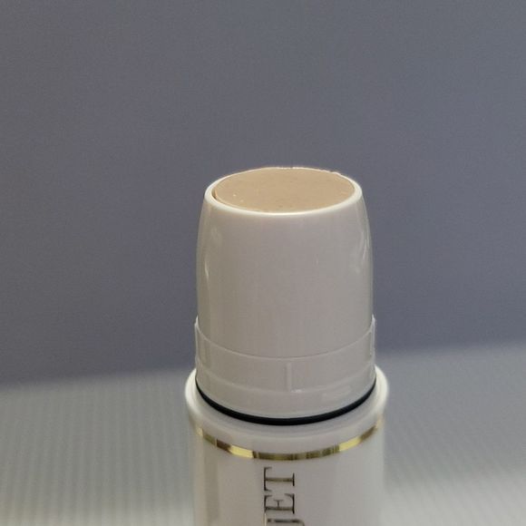 Ready Set Jet Beauty Baton Hydrate and Glow - Picture 9 of 10